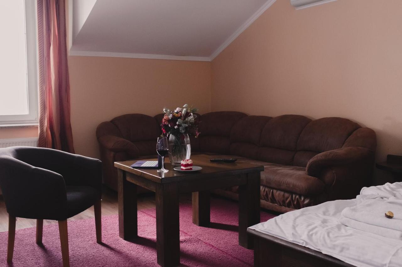 Aivengo Hotel Kolodenka Kültér fotó