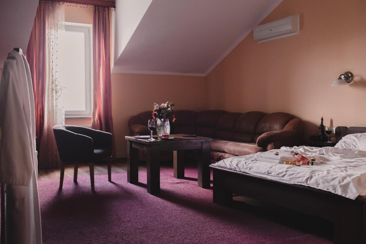 Aivengo Hotel Kolodenka Kültér fotó